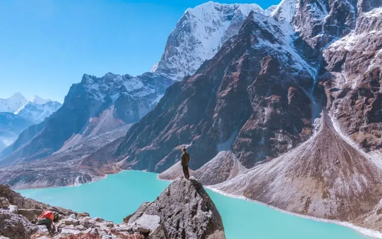 man enjoying view of everest three pass trek