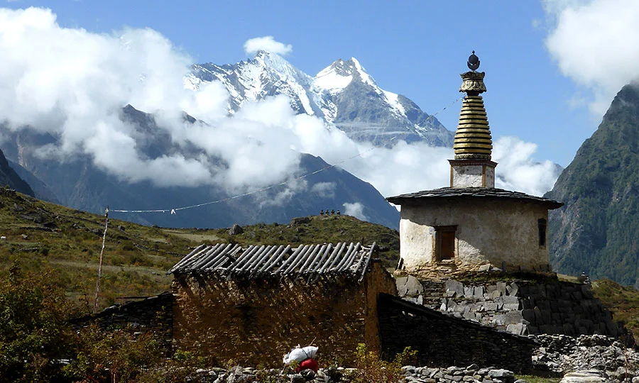 view from tsum valley trek